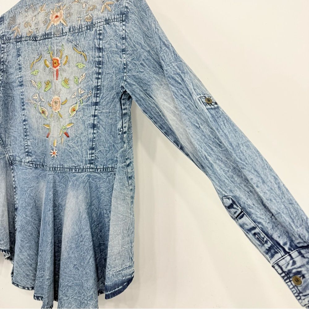 Lola P Embroidered Floral Sparkle Blue Factory Faded Cotton Peplum Tunic Blouse - Picture 6 of 13